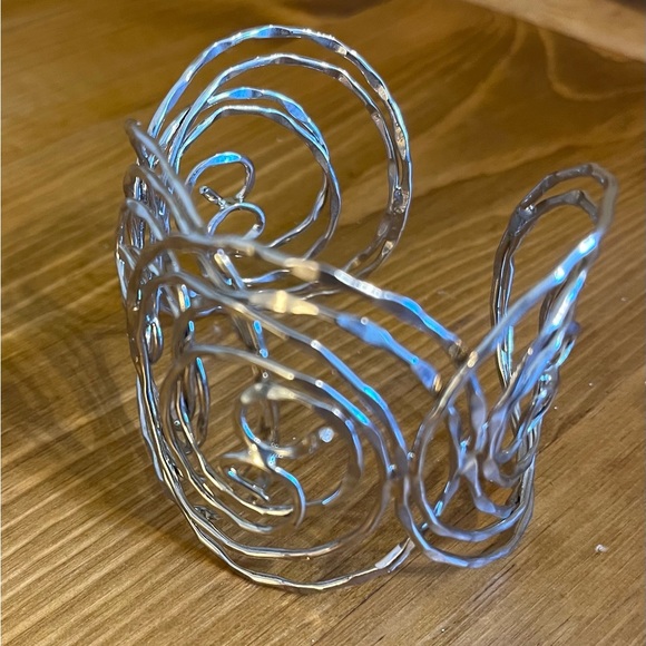 Silver tone hammered swirl statement cuff with open back 7” - Picture 4 of 8